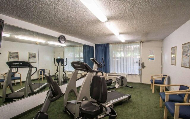 Days Inn by Wyndham Stuart