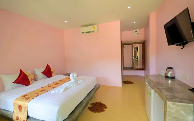 Tum Mai Kaew Resort