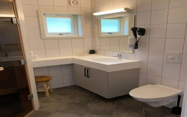 Holiday Home in Kinsarvik With sea View