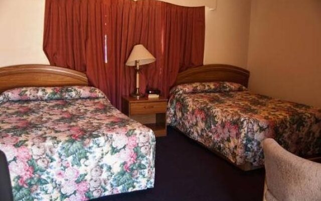 Nob Hill Lodge