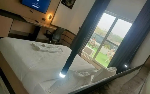G Pinnacle Signature Hotel