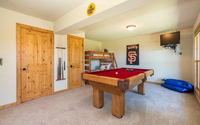 Clearview by Tahoe Mountain Properties