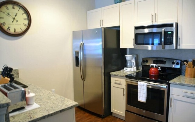 Lucaya 3 Bedroom 2 Bath Townhome!