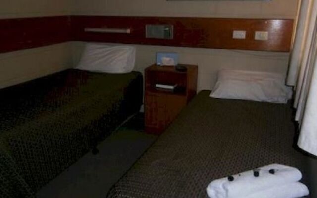 Tara Hotel Motel