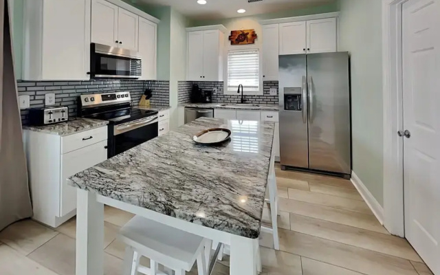 Otter Oasis by Topsail Realty