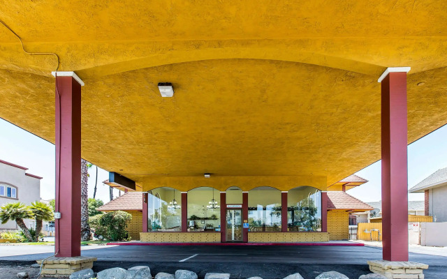 Rodeway Inn & Suites Canyon Lake-Menifee West