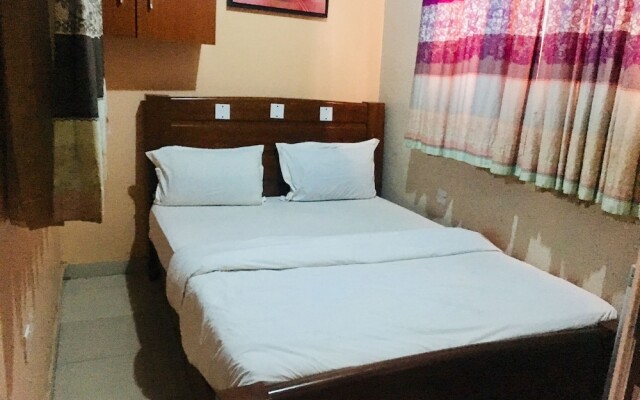 Euc Demodern Hotel And Suites