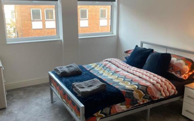 #0202 One Bedroom serviced apartment-Free parking