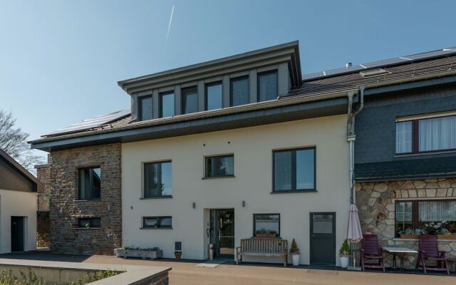 Extravagant Holiday Home in Büllingen With Wellness Centre