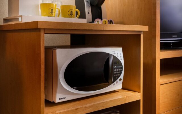 Staypineapple, University Inn, University District Seattle