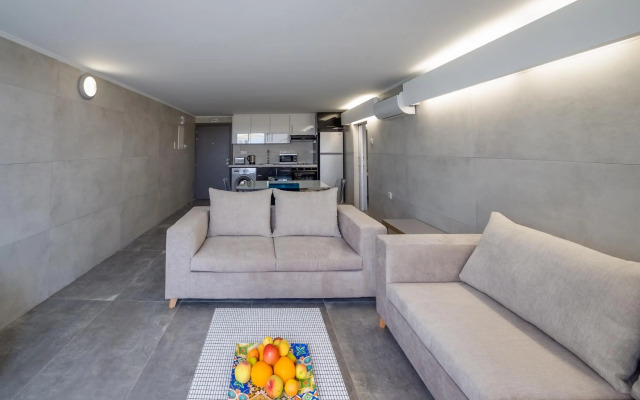 Gevoni Deluxe Suites