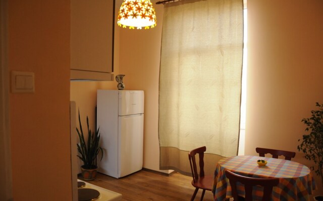 Emigrant apartment