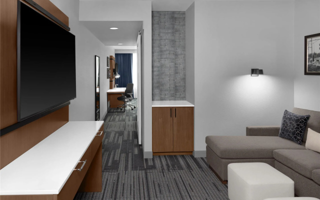 DoubleTree by Hilton Midland West Loop I-250