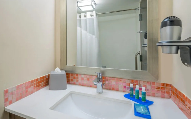 Holiday Inn Resort Nassau