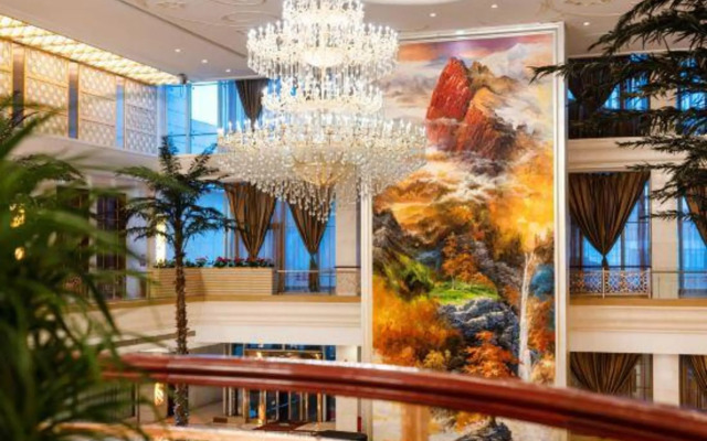Riverside Hotel