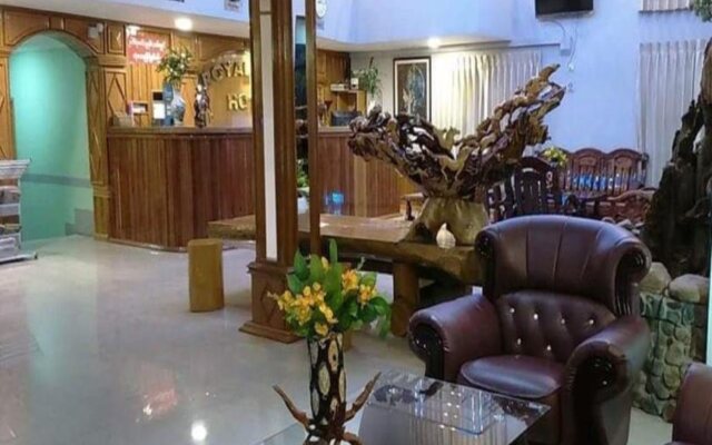 Royal Land Hotel