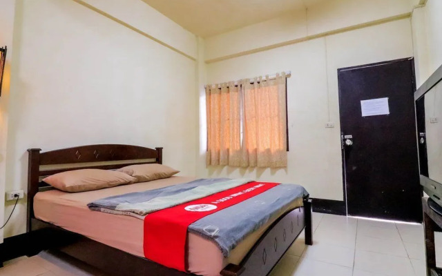 Nida Rooms Chedi Luang 3133 Palace