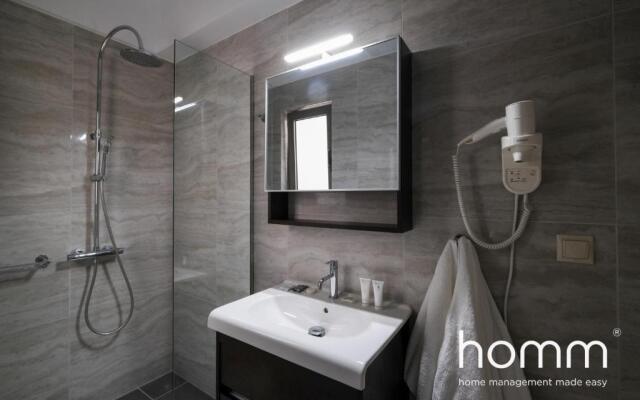 Spacious & Minimal Paiania homm 10min to Airport