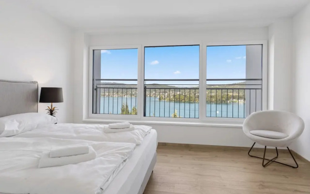 Maria Blick Lake View Apartments