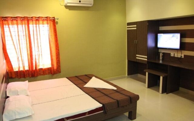 Hotel Everest Residency