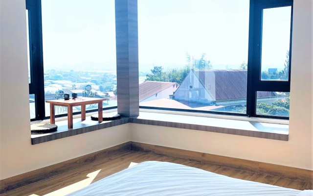 B Villa
