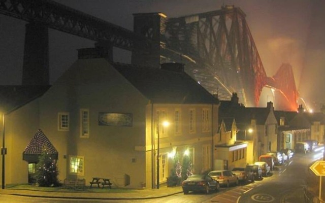 Ferrybridge Hotel