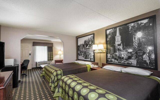 Super 8 Knoxville/West
