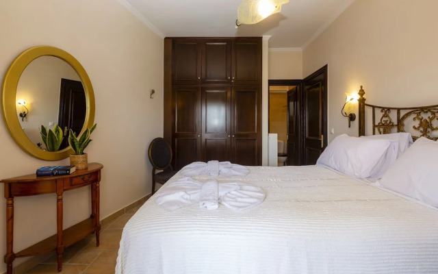 Solaris Methea Deluxe Suites