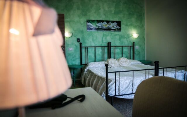 Ausonia Hotel Ristorante