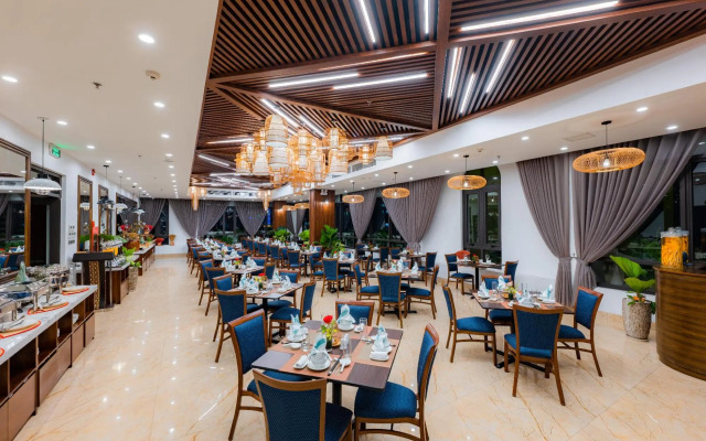 Ha Long New Century Hotel