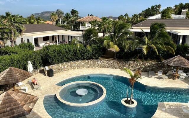 Impeccable 2-bed Apartment in Willemstad