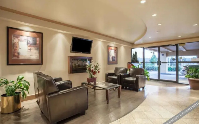 Ramada Coquitlam