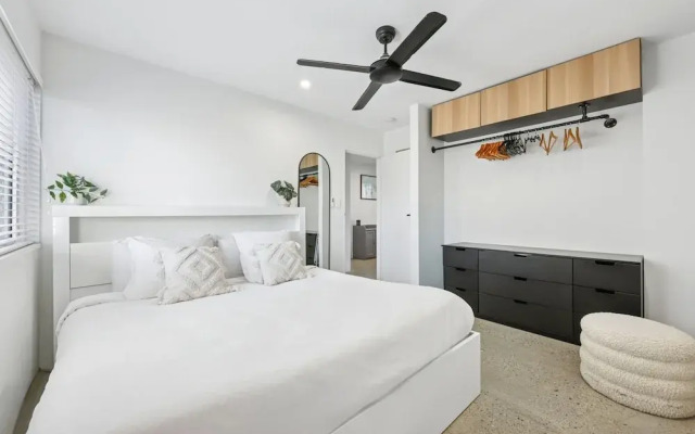 Spacious 1-bed Apartment in Coolangatta