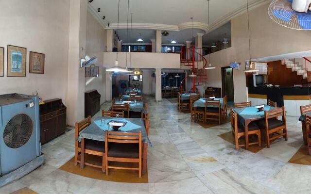 Gaurav Hotel