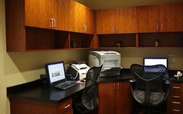 Hilton Garden Inn Suffolk Riverfront
