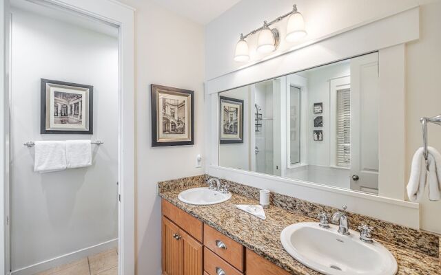 1299 Laurel Grove 3 Bedroom Home by RedAwning