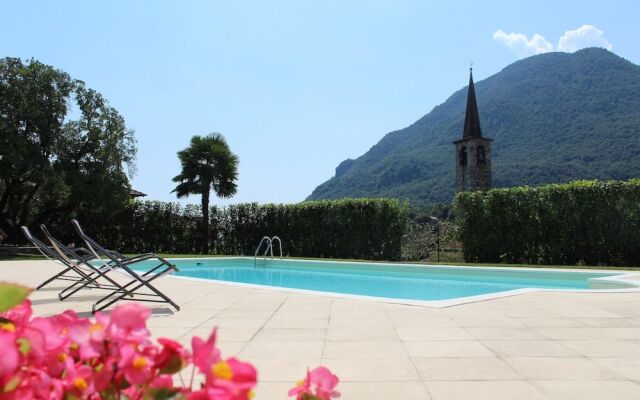 Oleandro 1 Apartment in Mergozzo With Pool