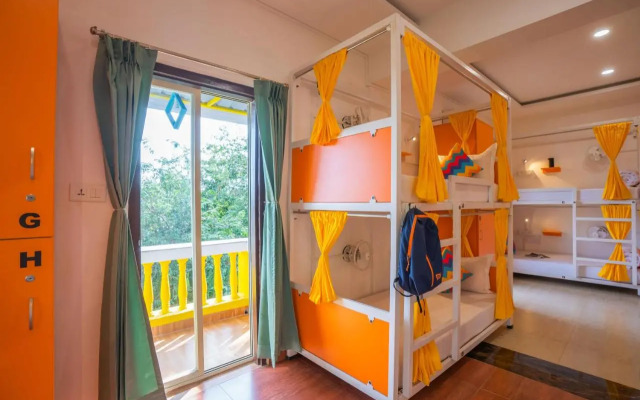 goSTOPS Goa Vagator - Rooms & Dorms