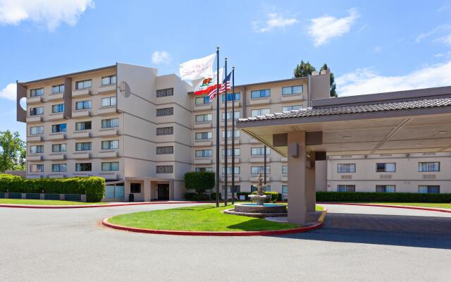 Crowne Plaza Silicon Valley N - Union City, an IHG Hotel