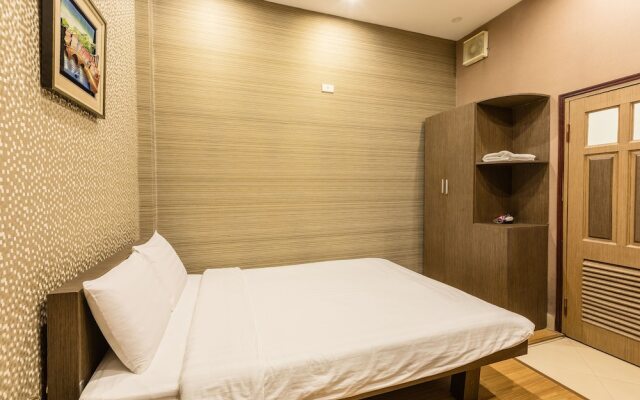 Manmo Ha Noi Business Hotel