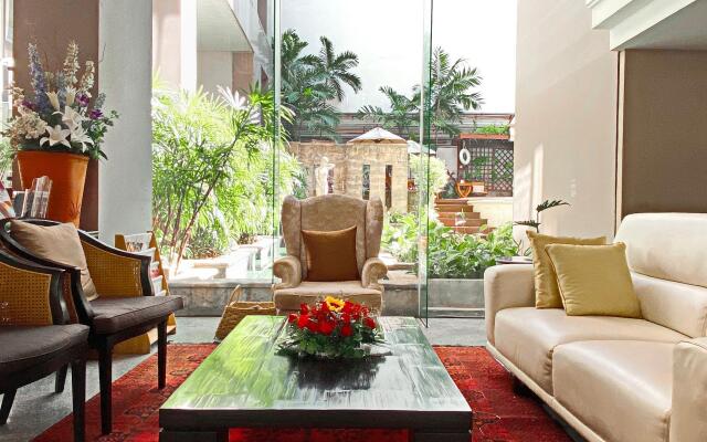 Silom Serene, a Boutique Hotel