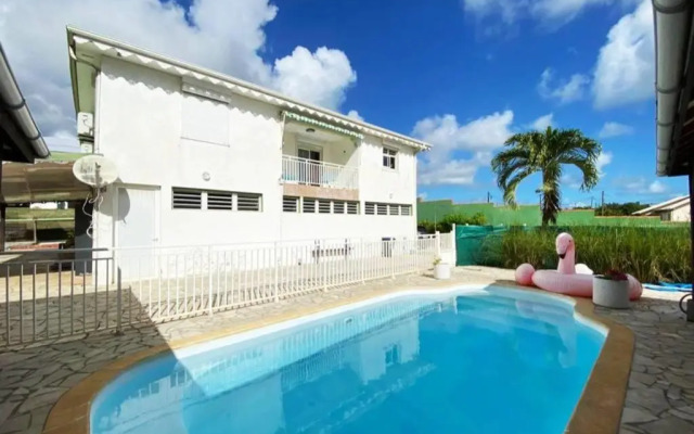 Charmant appartement avec piscine