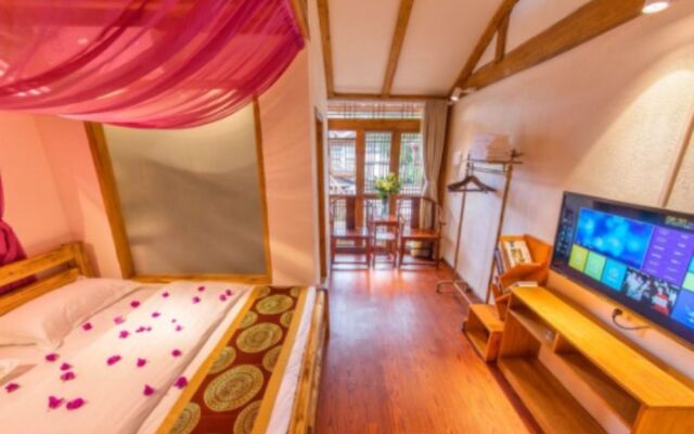 Yilanfenghua Hostel