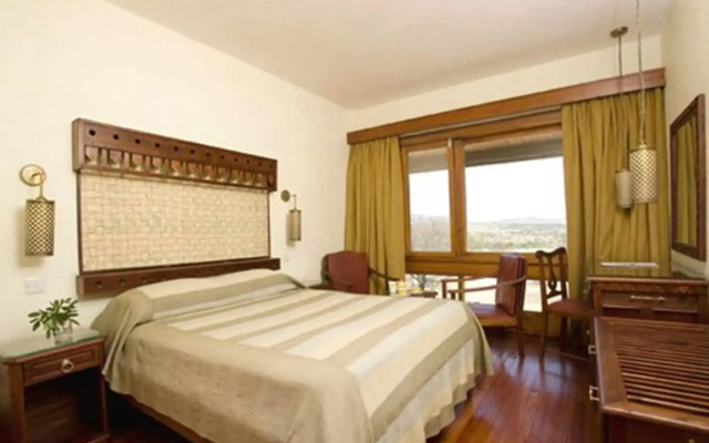 Lobo Wildlife Lodge