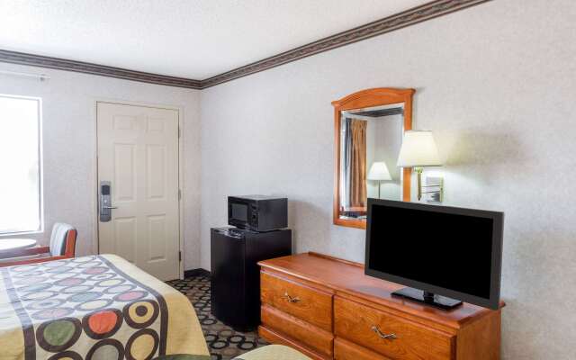 Super 8 by Wyndham Ashburn