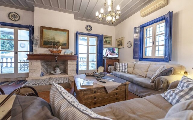 "beachfront Spetses Spectacular Fully Equipped Traditional Villa Families/groups"