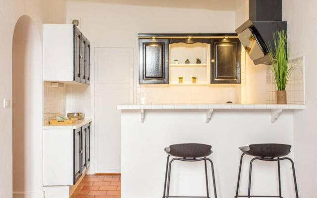 Vieil Antibes Appartement de charme 2/4pers