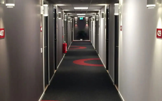 Part-Time Home Hotel Rotebro Station