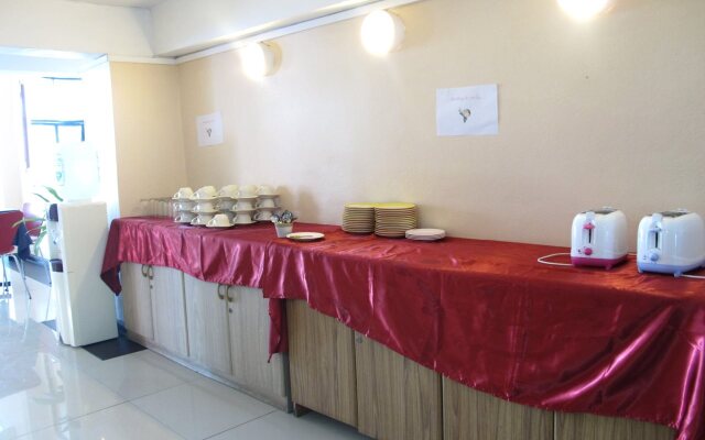 OYO 1127 Baan Siam Hotel