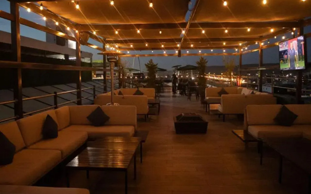 Hotel Grand One Plaza